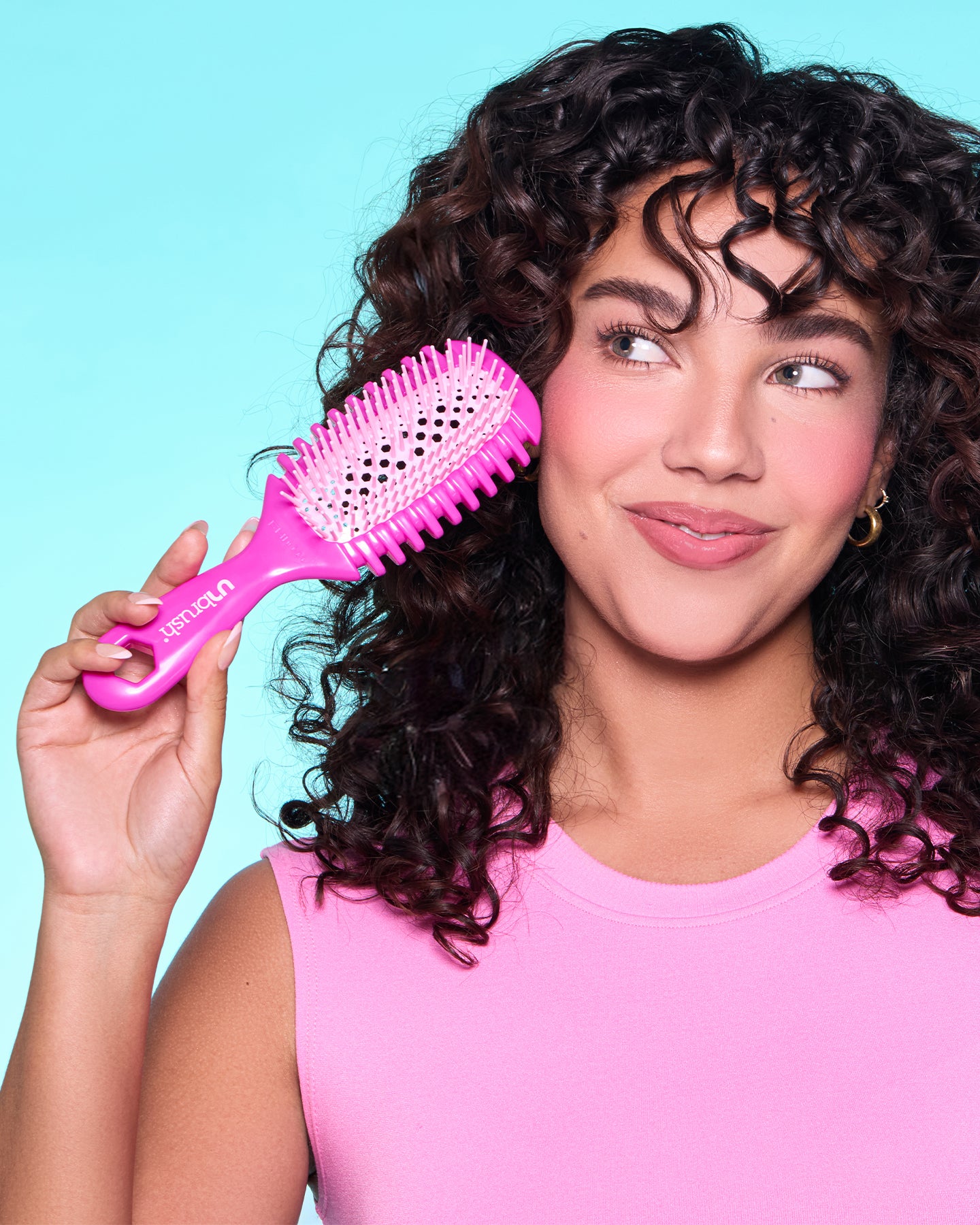 Curl brush lifestyle model